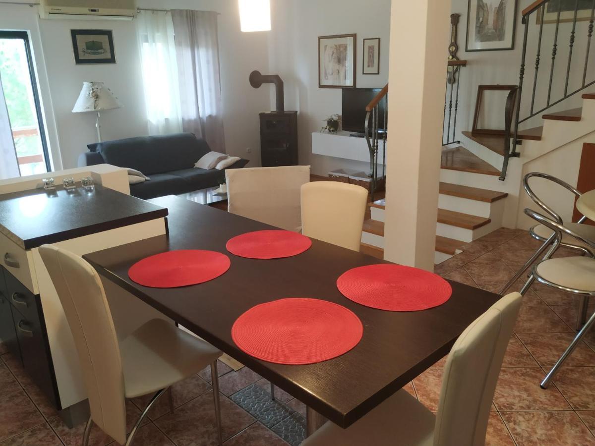 נובי ווינודולסקי Apartmani Deleut מראה חיצוני תמונה