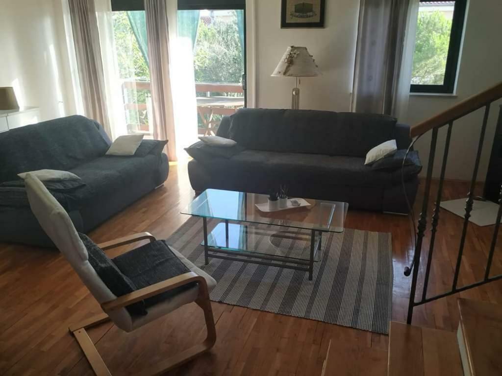 נובי ווינודולסקי Apartmani Deleut מראה חיצוני תמונה